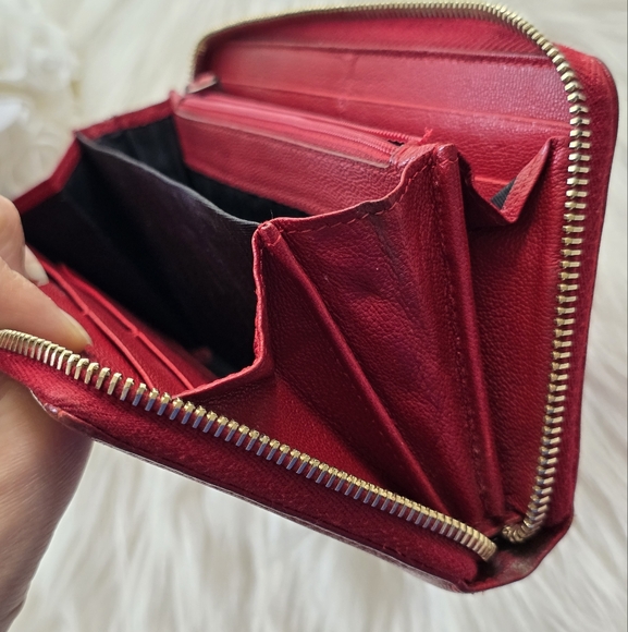 YSL Red Leather Zip-Around Signature Logo Wallet - Picture 14 of 17